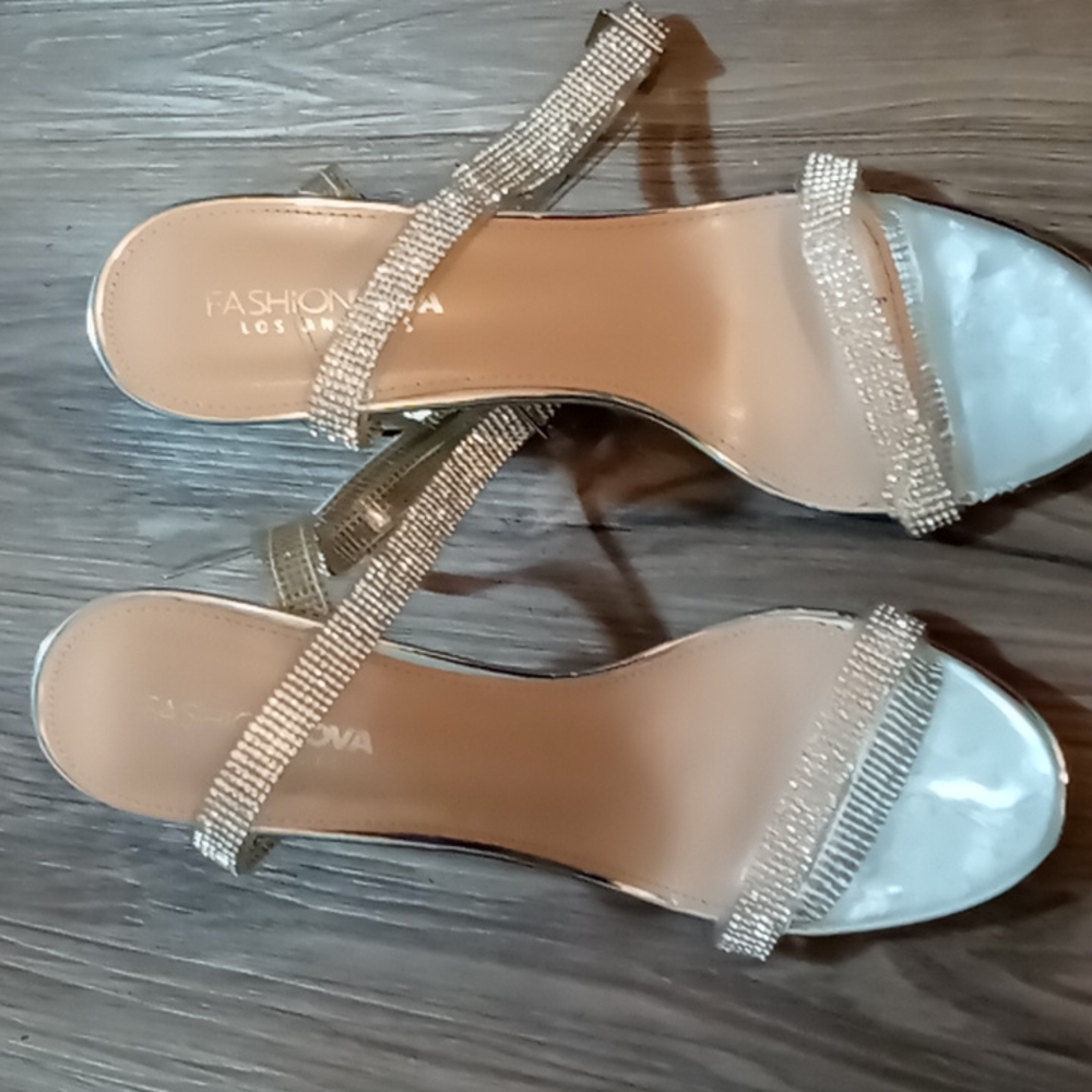 Fashion Nova Heels size 11